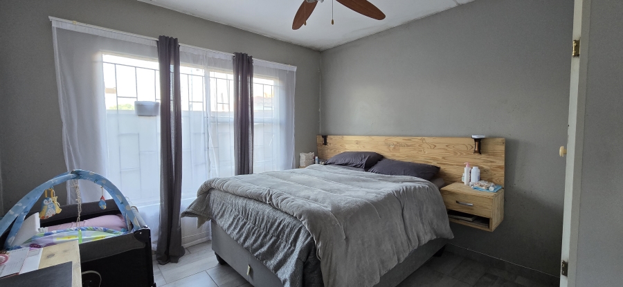 2 Bedroom Property for Sale in Geelhoutpark North West